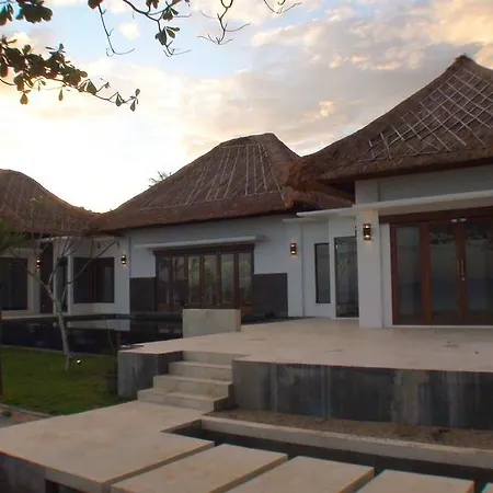 Star Sand Beach Resort Sekotong Exterior photo